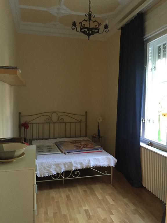 Hotel Rose Valley Budapest Bagian luar foto